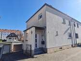 Straßenansicht - Doppelhaushälfte in zentraler und ruhiger Wohnlage von Bitterfeld