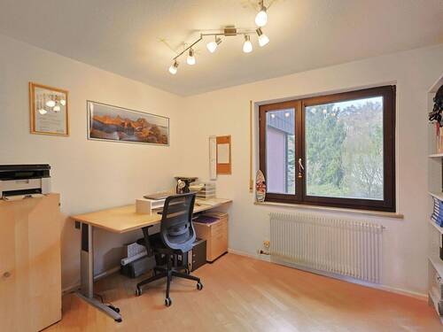 Kinderzimmer oder Büro - 