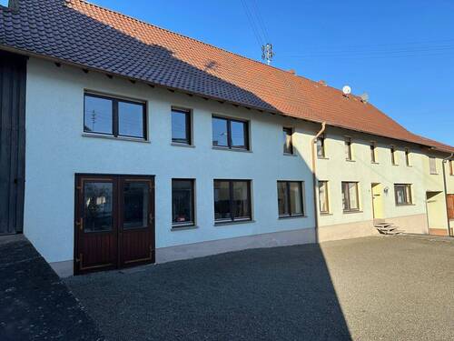 Straßenansicht - Großes Wohn- und Geschäftshaus mit gut ausgestatteter Schreinerei
