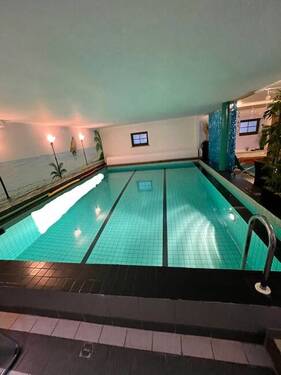 Schwimmbad - 