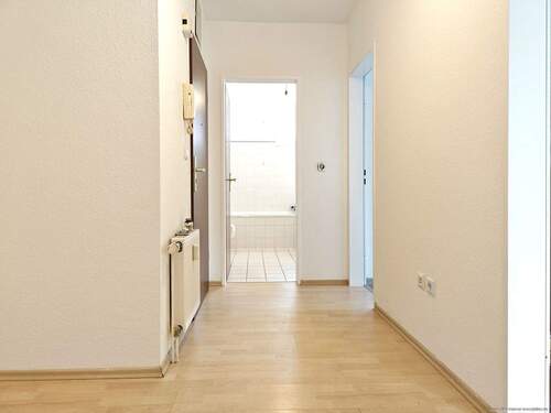 Flur - Etagenwohnung mit 60,00 m&sup2; in Bremen zum Kaufen