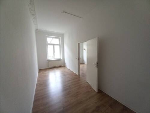 Kinderzimmer 2 - Etagenwohnung mit 100,00 m&sup2; in Crimmitschau zur Miete