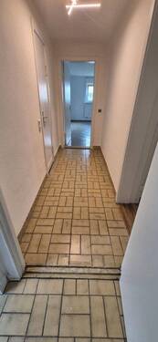 Eingangsbereich/Flur - 2 Zimmer Mehrfamilienhaus, Wohnhaus in Flensburg