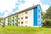 Hausansicht (Rückseite) - Verkäuferin wird Mieterin - Investition in bester Lage zu fairen Konditionen