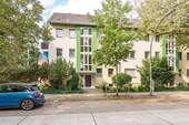 Hauseingang - 2 Zimmer Etagenwohnung zum Kaufen in Berlin-Zehlendorf