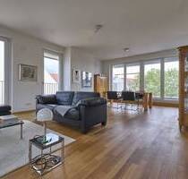 Elegantes Penthouse mit Terrassenblick und Liftzugang - Berlin Niederschönhausen