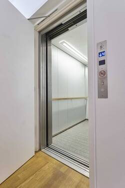 Aufzug in die Wohnung - 
