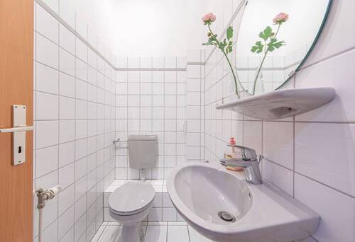 WC - 
