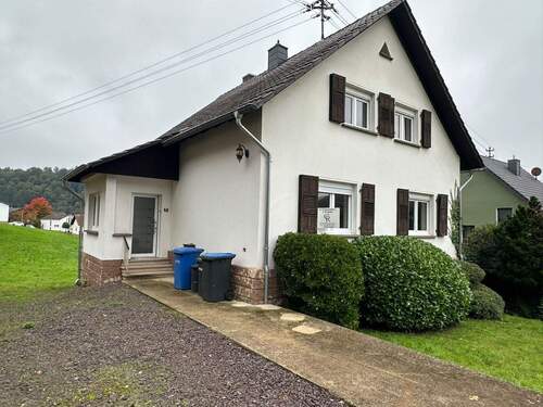 84446a27-b36e-4393-9945-5135bc923403.JPG - Perfektes Zuhause für die kleine Familie mit großem Garten
