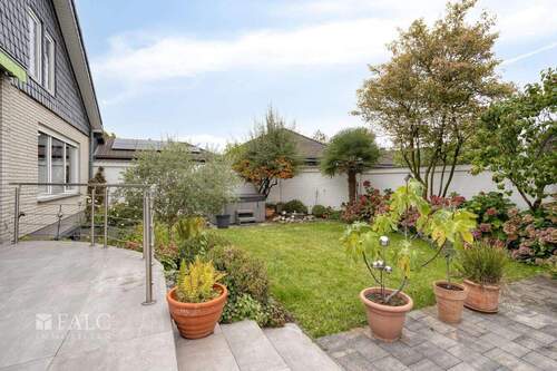 Garten mit Whirlpool - 