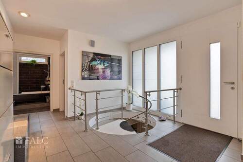 Flur - 5 Zimmer Bungalow in Pulheim