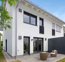 Familienfreundliches Reihenhaus mit Südterrasse und Tiefgaragenstellplatz - München Allach-Untermenzing