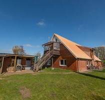 Ein Zuhause mit Geschichte, Raum für die ganze Familie und Entwicklungspotenzial! - Neuhaus