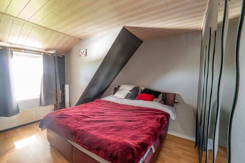 Schlafzimmer OG - Einfamilienhaus mit 210,00 m&sup2; in Neuhaus zum Kaufen