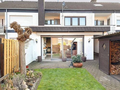 Sonniger Garten mit Terrasse - Reihenmittelhaus mit Kaminzimmer, Garten & Ausbaureserve - gepflegt & sofort verfügbar *4276 G