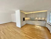 Wohnen/ Kueche - 3 Zimmer Etagenwohnung in München