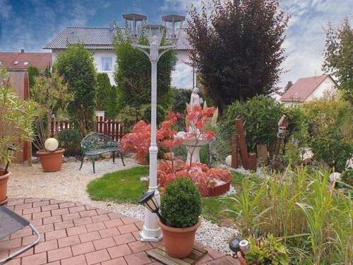 Garten - Mehrfamilienhaus, Wohnhaus mit 195,00 m² in Monheim zum Kaufen