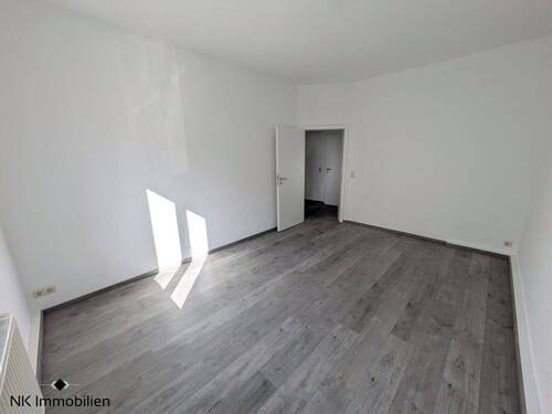 Wohnzimmer (EG-Wohnung) - 