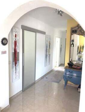 Flur - Etagenwohnung mit 109,00 m&sup2; in Remshalden zum Kaufen