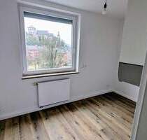 Blick auf die Stolberger Burg, frisch sanierte Wohnung in Stolberg Altstadt - Stolberg (Rhld.)