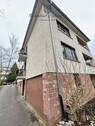 Einfahrt mit integrierter Garage - 8 Zimmer Mehrfamilienhaus, Wohnhaus zum Kaufen in Saarbrücken