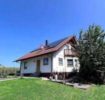 Schönes Einfamilienhaus mit großem Grundstück und Traumblick ins Grüne! - Erlangen Neuses