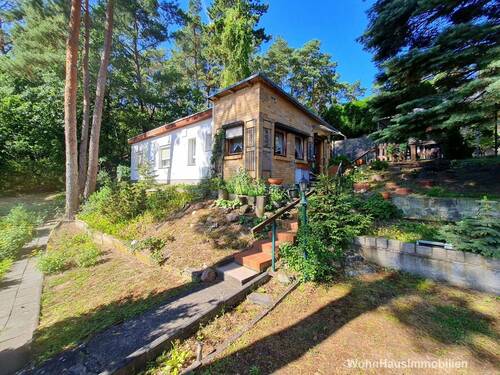 Kleinhaus in Hanglage - 2 Zimmer Einfamilienhaus zum Kaufen in Berlin