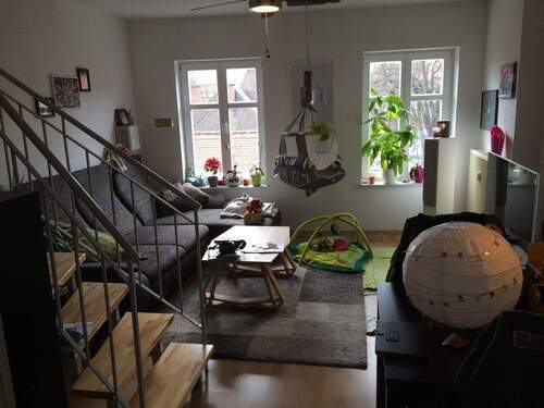 Wohnzimmer 1 - 2 Zimmer Etagenwohnung in Erfurt / Altstadt