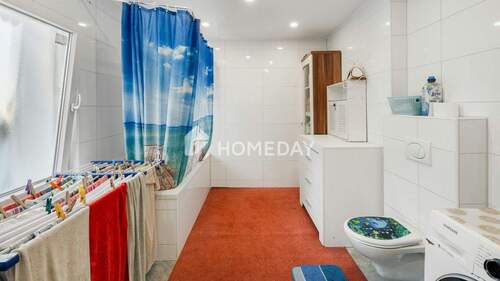 1. OG Badezimmer 1 - 