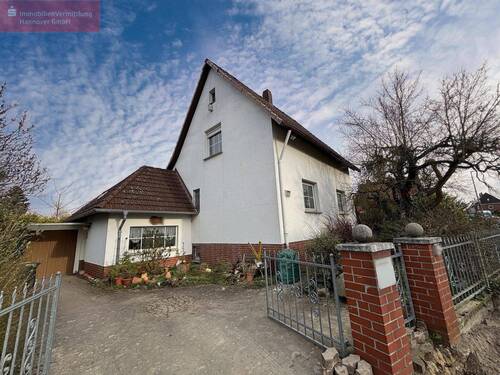 Frontansicht - Viel Gestaltungspotenzial! - 169.000,00&nbsp;EUR Kaufpreis, ca.&nbsp; 78,00&nbsp;m&sup2;&nbsp;Wohnfl&auml;che