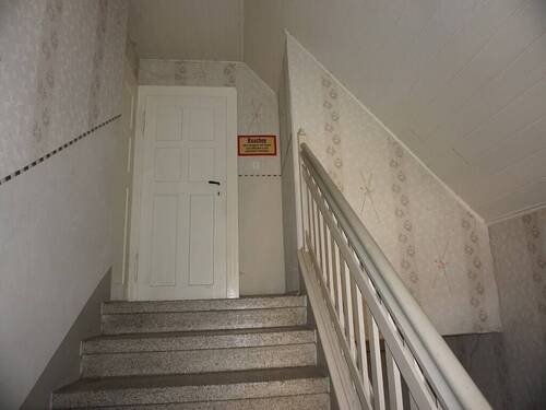 Treppe zum Dachboden - 