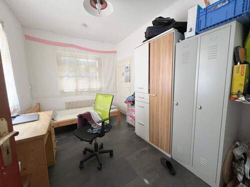 Zimmer - Einfamilienhaus mit 200,00 m² in Bruckberg zum Kaufen