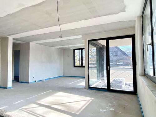 Wohnzimmer_3.jpg - 5 Zimmer Etagenwohnung in Nürnberg