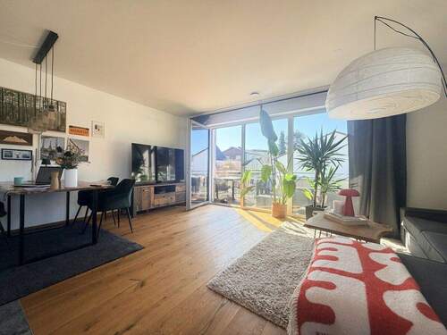 Wohnzimmer - Perfekte 2-Zimmer Obergeschoßwohnung mit hochwertiger Ausstattung