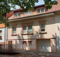 Zwei Wohnungen! Die Masionette wird frei - eine Wohnung vermietet - Mieteinnahme + Balkonen, Garten und Garage, in St. Ingbert-SÜD - Sankt Ingbert