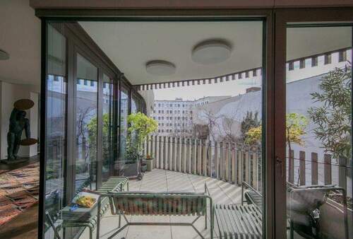 überdachte terrasse - 6 Zimmer Etagenwohnung in Berlin