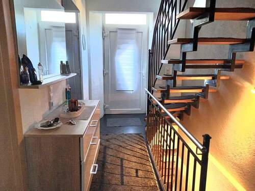 Eingang - Diele - Garderobe - 