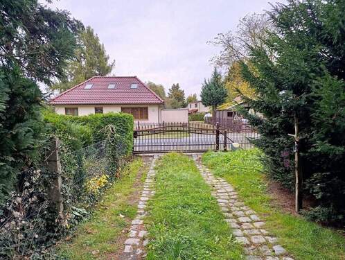 elektrisches Tor - 3 Zimmer Doppelhaushälfte in Hohen Neuendorf