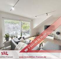 Kenn: aufwändig sanierte, energieeffiziente, fast 87 m² große und helle Dachgeschosswohnung mit Balkon - ideal für Paare !