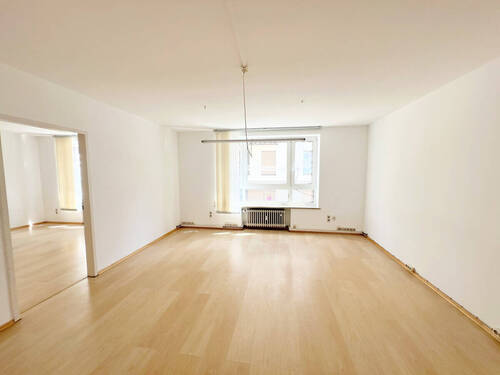 Zimmer 2 II - 3 Zimmer Büro zur Miete in München