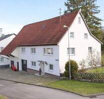 Charmantes Wohnensemble mit großem Grundstück in Bisingen-Wessingen