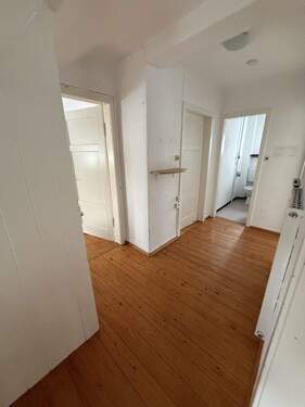 Flur - 5 Zimmer Einfamilienhaus in Crailsheim