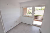 Küche mit Zugang zum großen Balkon - 