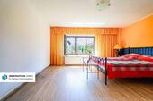 Schlafzimmer - Einfamilienhaus mit 445,80 m&sup2; in Leinburg zum Kaufen