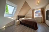 200-8593_Schlafzimmer_gestaged - 