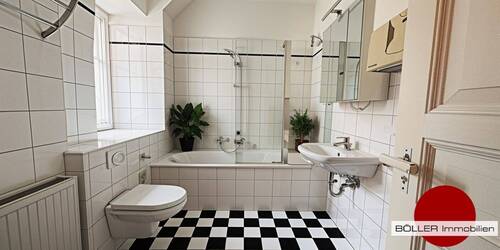 Badezimmer mit Fenster! - 