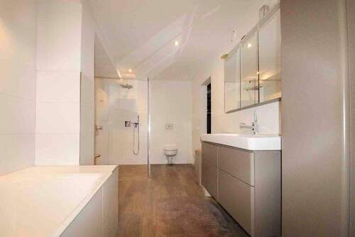 Badezimmer (2) Wohnung Erdgeschoss - 