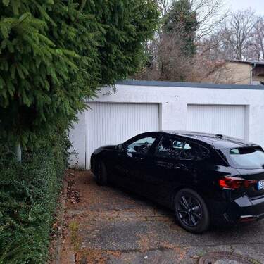 Garage zum Haus gehörend - 