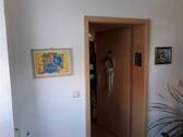 Wohnungstür - Mehrfamilienhaus, Wohnhaus in Geithain