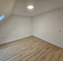 3 Zimmer Dachgeschoss Wohnung - 570,00&nbsp;EUR Kaltmiete, ca.&nbsp; 57,80&nbsp;m&sup2;&nbsp;Wohnfl&auml;che in Schiffweiler (PLZ: 66578)